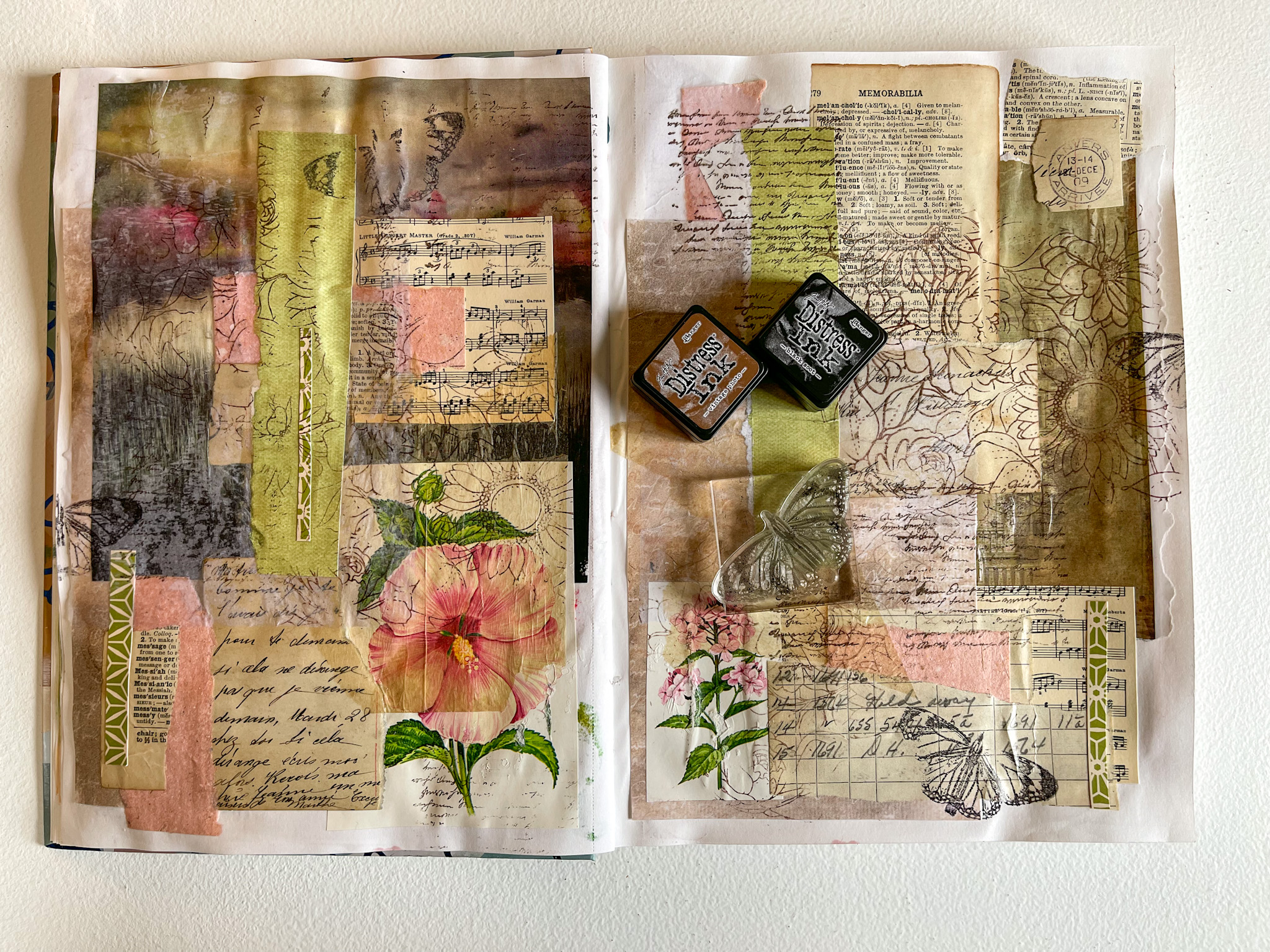 Collage Style vs. Mixed Media Journaling: What's the Difference? – Heidi  Cogdill